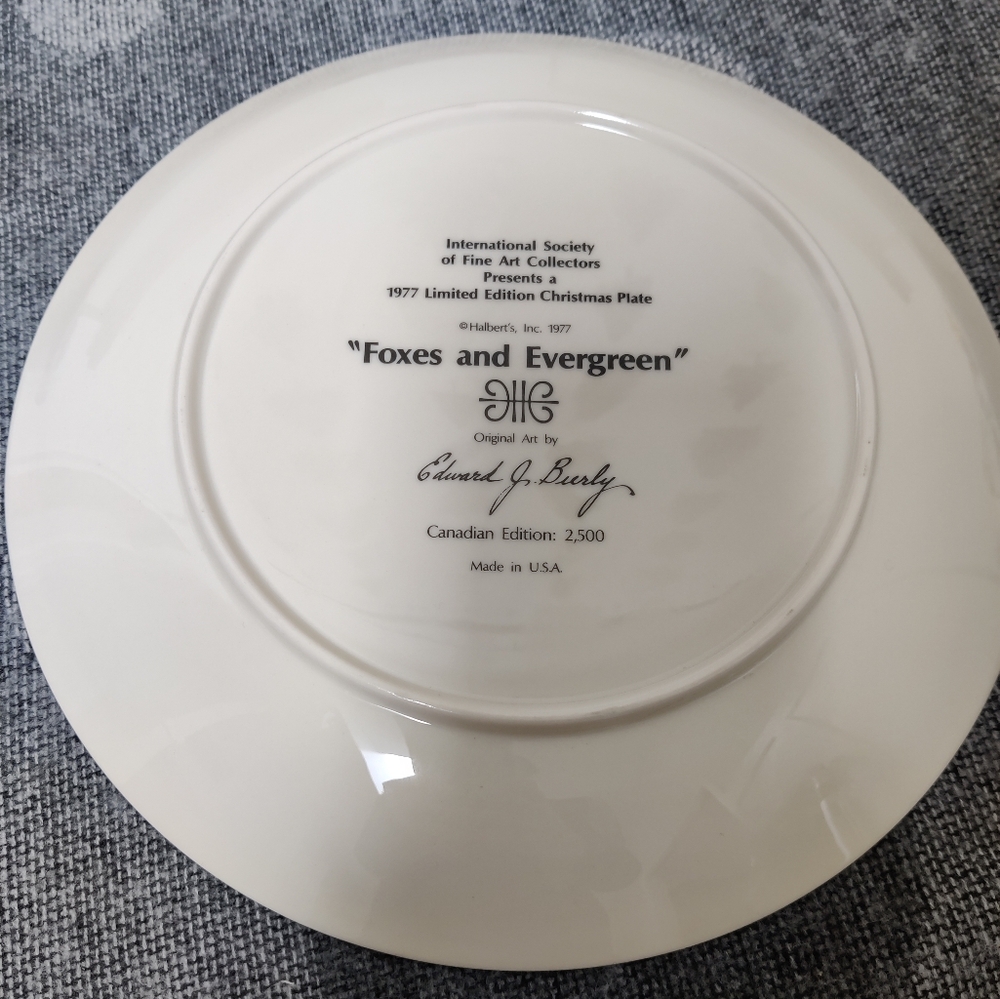 Vintage 1977 Edward J. BierlyLimited Edition Christmas Plate 'Foxes & Evergreen' - Picture 7 of 7